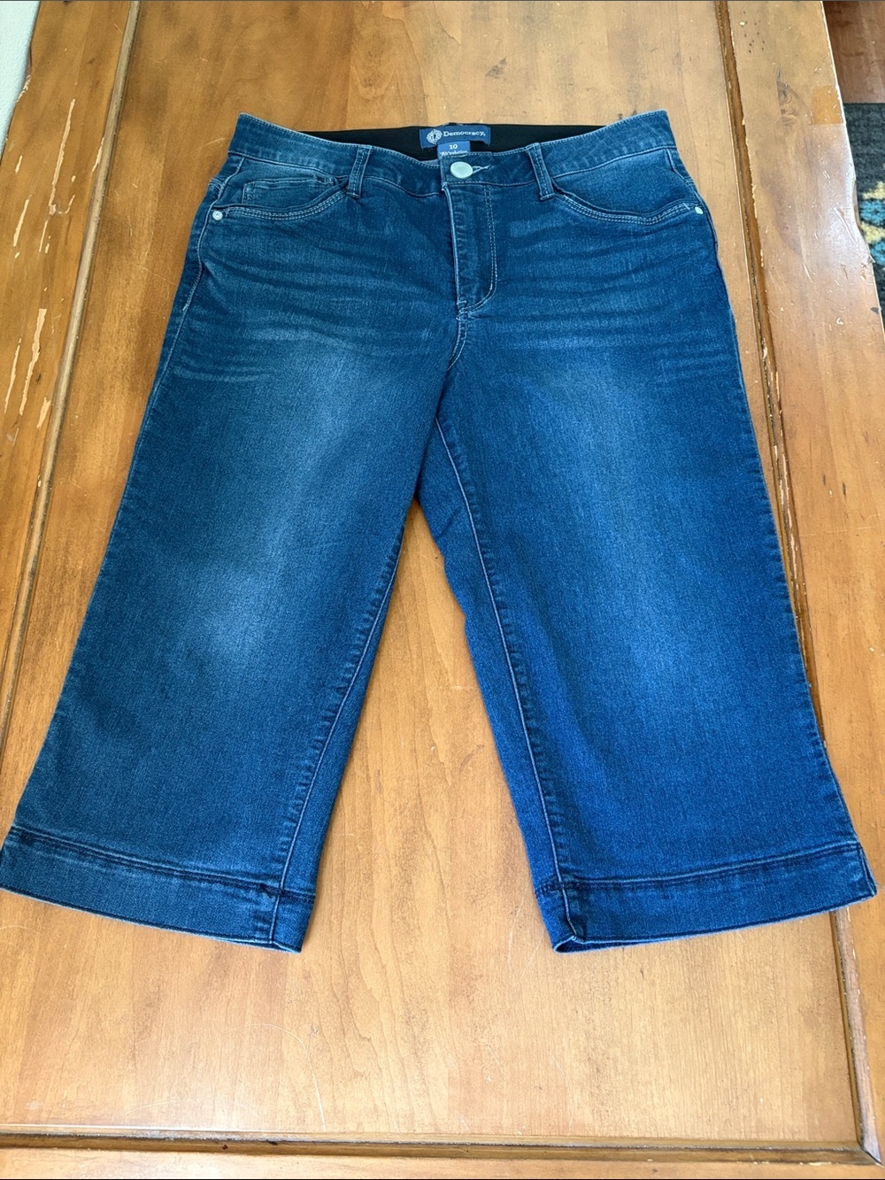 Democracy AbSolution Capri Jeans Size 10 - Picture 1 of 14